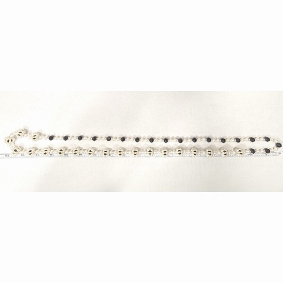Vintage Long Faux Pearl Necklace Black Creamy White Faceted Beads - Picture 9 of 10